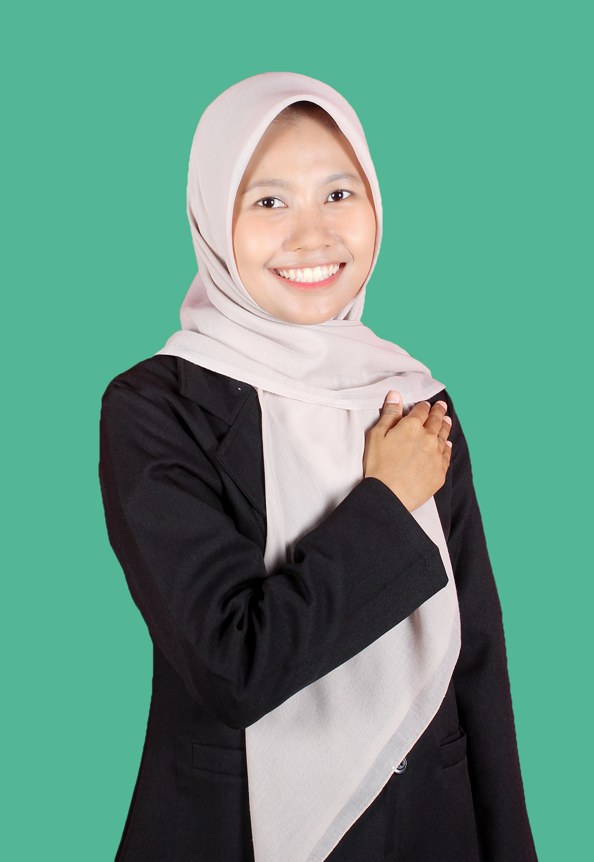 About intan shopia, s.pd (kor. sarpras)
